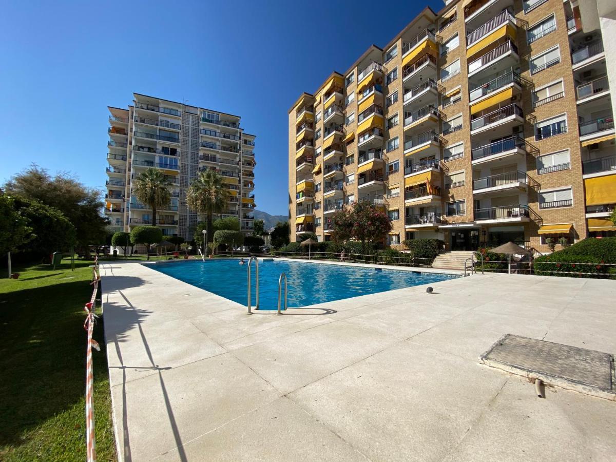Modern 1 Bedroom Seaside Apartment With Pool Fuengirola Exterior foto